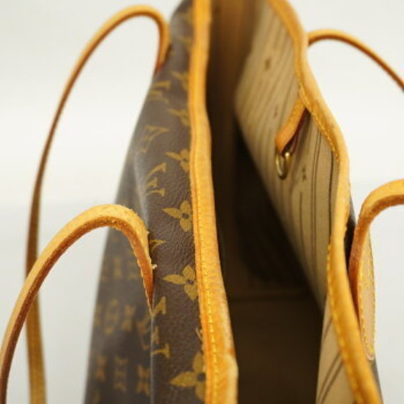 Louis Vuitton Monogram Neverfull MM Tote Bag - Picture 10 of 14